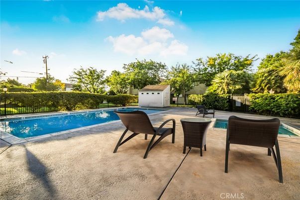 Detached Garage, Exterior, Pool