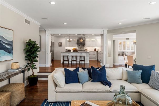 Interior, Kitchen, Living room, Pendant Lights, Recessed Lighting, Wood Texture Flooring