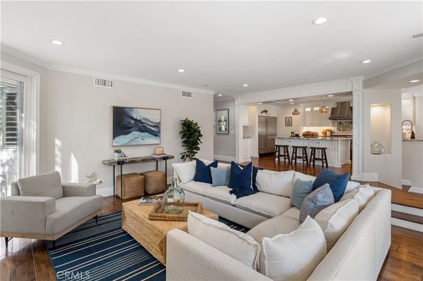 Interior, Kitchen, Living room, Pendant Lights, Recessed Lighting, Wood Texture Flooring
