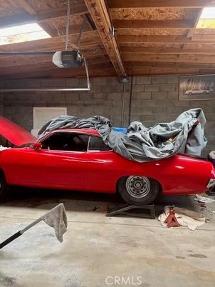 Garage, Interior, Stone Walls