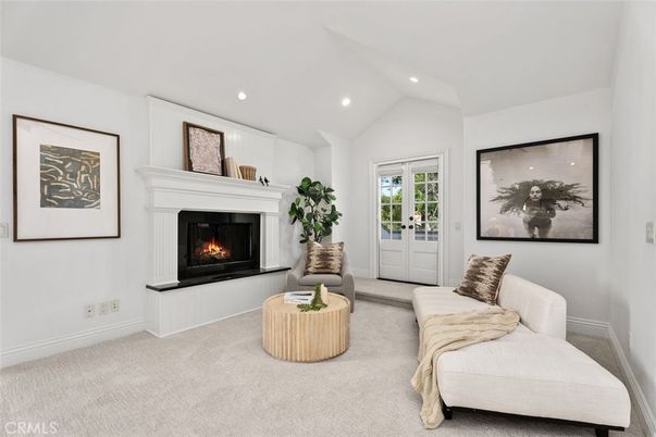 Fireplace, Interior, Living room, Recessed Lighting