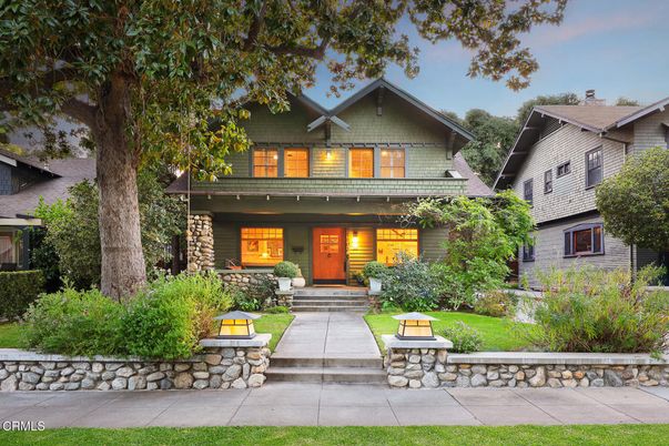 Exterior, Facade, American Craftsman