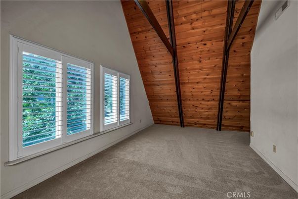 Empty room, Interior, Wooden Beams, Wooden Ceilings, Wooden Walls