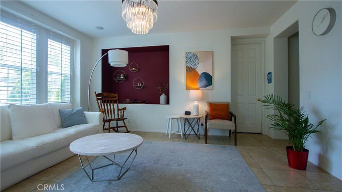 Chandelier, Interior, Living room