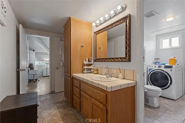 Bathroom, Interior, Tile Countertops, Washer