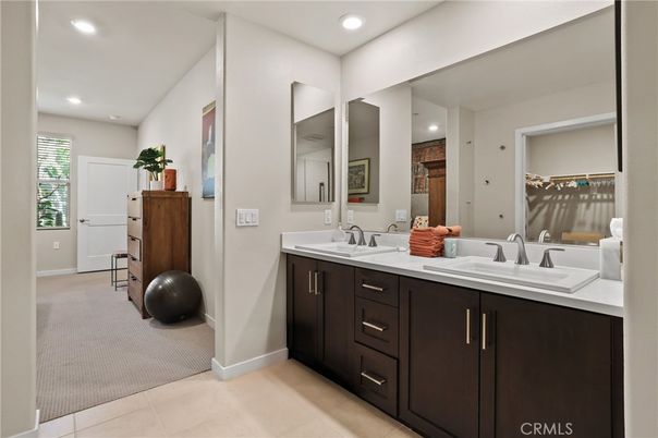 Bathroom, Dual Sink Vanities, Interior, Recessed Lighting
