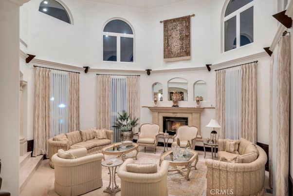 Fireplace, Interior, Living room, Recessed Lighting