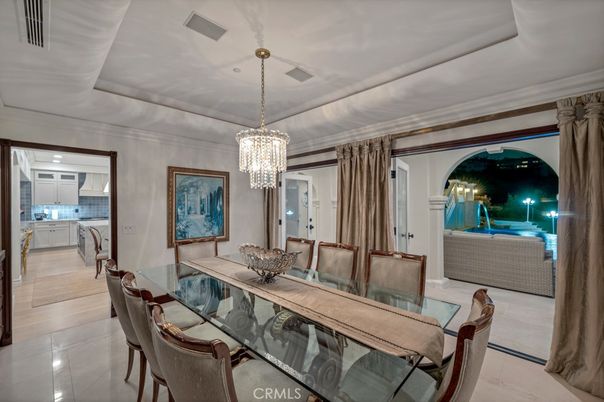 Chandelier, Dining room, Interior