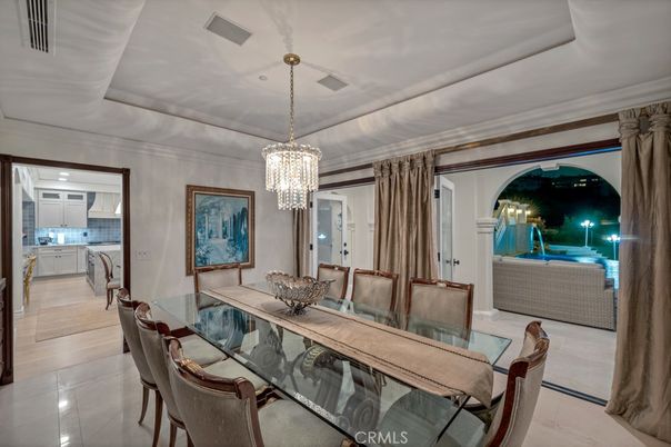 Chandelier, Dining room, Interior