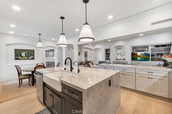 Dining room, Interior, Kitchen, Pendant Lights, Recessed Lighting, Wood Texture Flooring