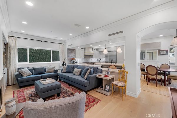 Dining room, Interior, Kitchen, Living room, Pendant Lights, Recessed Lighting, Stainless Steel Appliances, Wood Texture Flooring