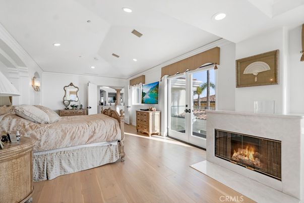 Bedroom, Fireplace, Interior, Recessed Lighting, Wood Texture Flooring