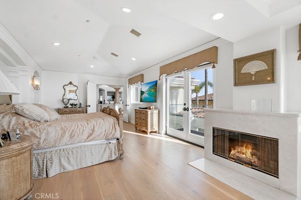 Bedroom, Fireplace, Interior, Recessed Lighting, Wood Texture Flooring