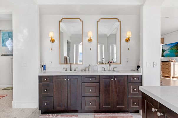 Bathroom, Dual Sink Vanities, Interior