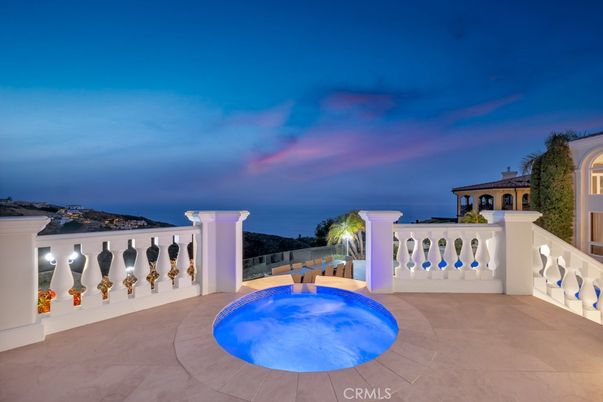 Exterior, Pool, Water
