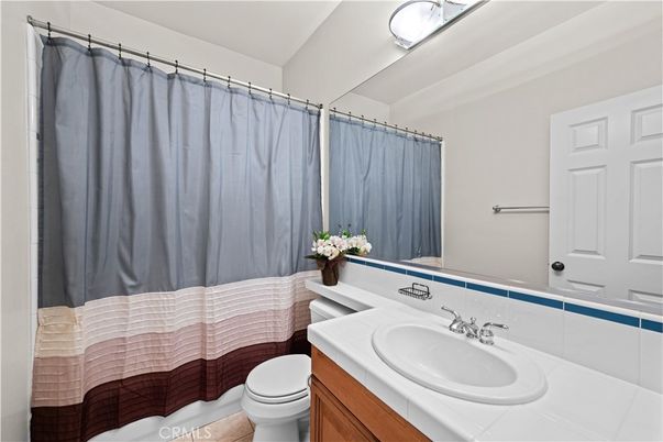 Bathroom, Interior, Tile Countertops
