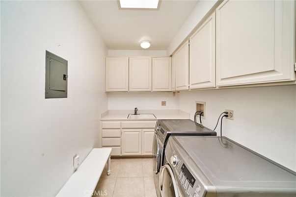 Interior, Washer
