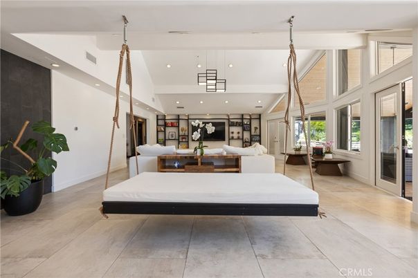 Interior, Living room, Pendant Lights, Recessed Lighting