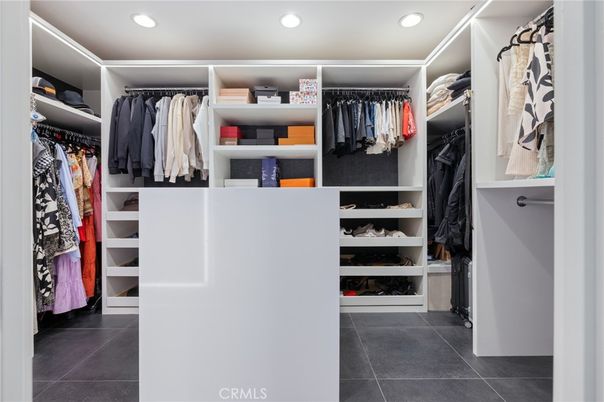 Interior, Recessed Lighting, Walk-in Closets