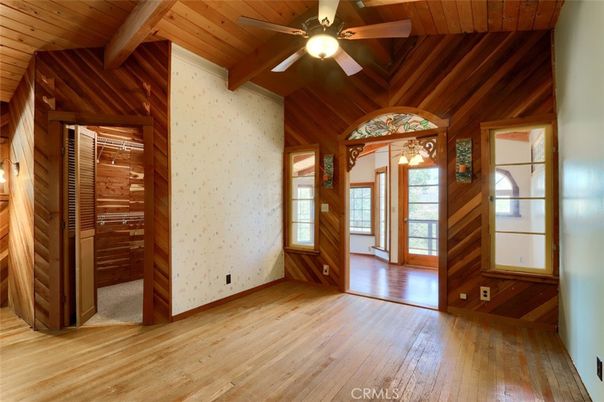 Empty room, Interior, Wooden Beams, Wooden Ceilings, Wood Texture Flooring, Wooden Walls