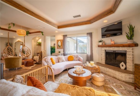 Fireplace, Interior, Living room, Recessed Lighting