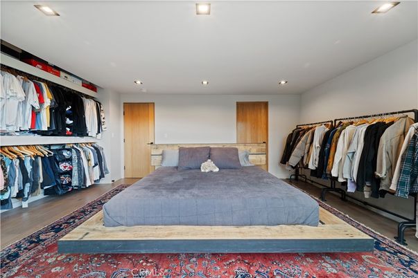 Bedroom, Interior, Recessed Lighting, Walk-in Closets, Wood Texture Flooring