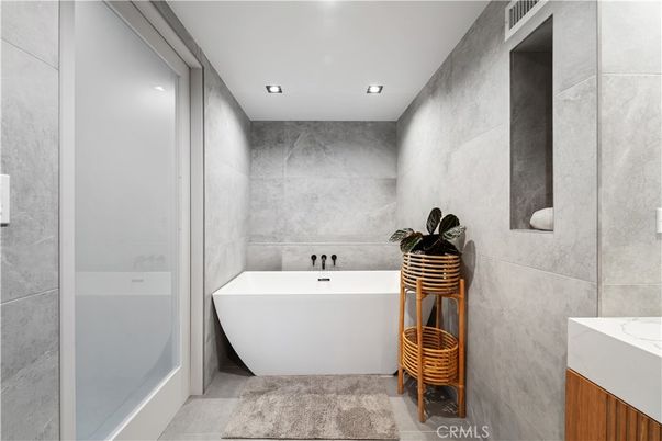 Bathroom, Free Standing Baths, Interior, Marble Walls, Recessed Lighting