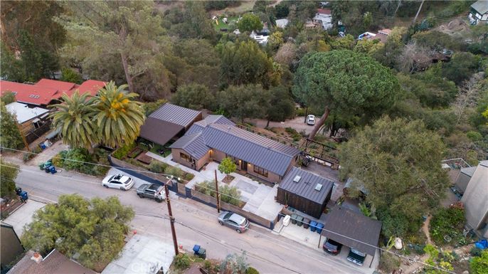 Exterior, Drone