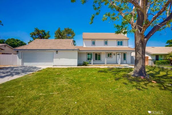 Attached, Backyard, Exterior, Facade, Ranch