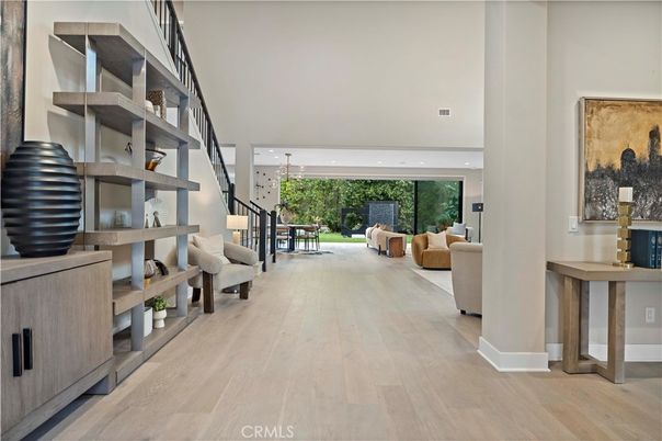 Interior, Living room, Pendant Lights, Recessed Lighting, Wood Texture Flooring