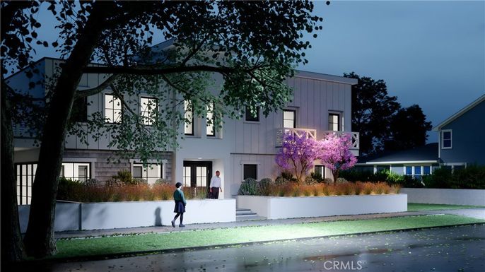 Exterior, Facade, Modern