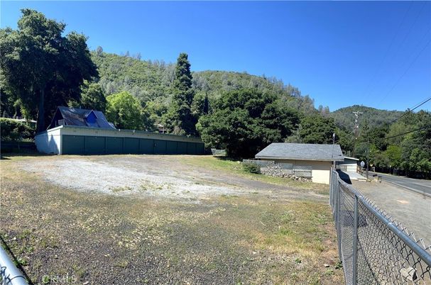 Backyard, Detached Garage, Exterior