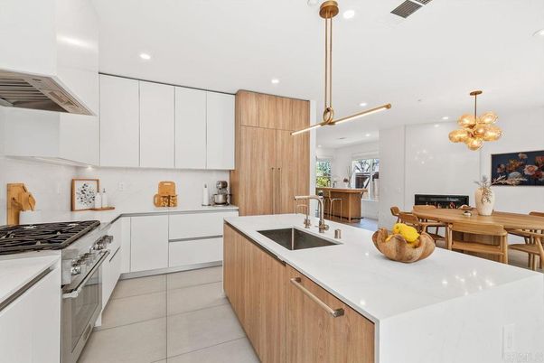 Dining room, Interior, Kitchen, Pendant Lights, Recessed Lighting, Stainless Steel Appliances