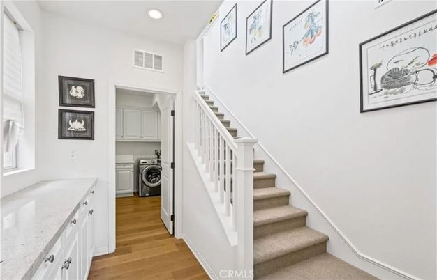 Interior, Recessed Lighting, Washer, Wood Texture Flooring