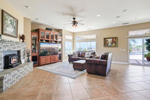 Fireplace, Interior, Living room, Recessed Lighting