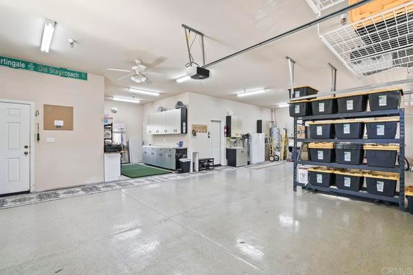 Garage, Interior