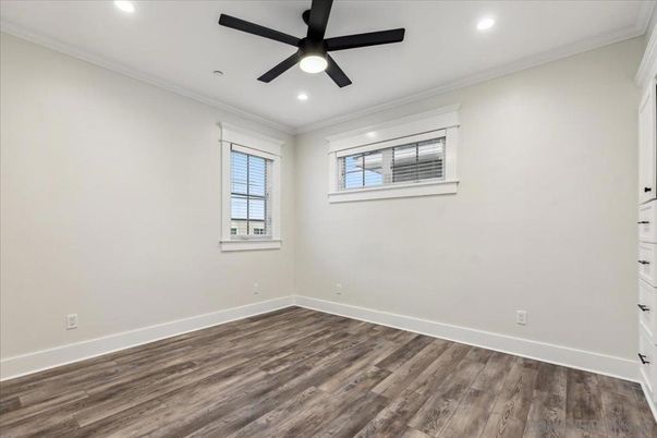 Empty room, Interior, Recessed Lighting, Wood Texture Flooring