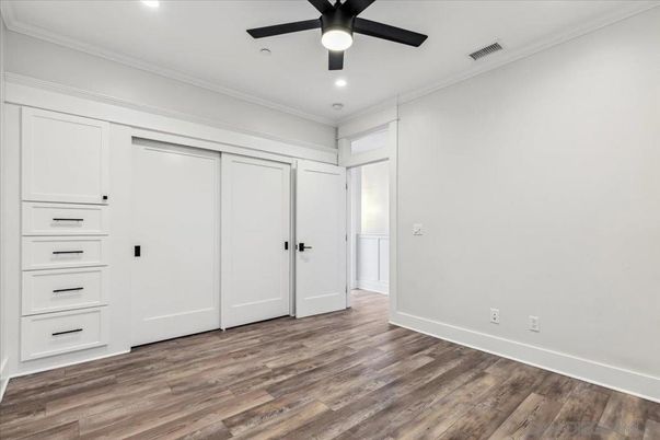 Empty room, Interior, Recessed Lighting, Wood Texture Flooring