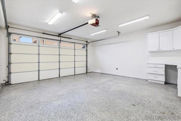 Garage, Interior