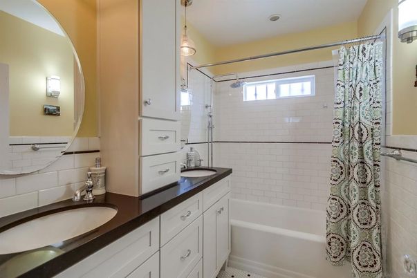Bathroom, Dual Sink Vanities, Interior, Pendant Lights