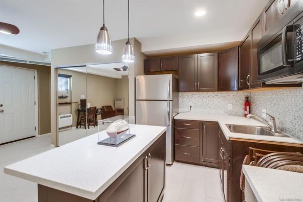 Dining room, Interior, Kitchen, Pendant Lights, Recessed Lighting, Stainless Steel Appliances