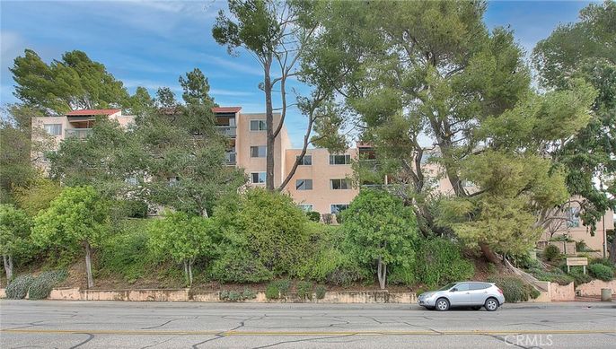 Exterior, Facade, Condo Building