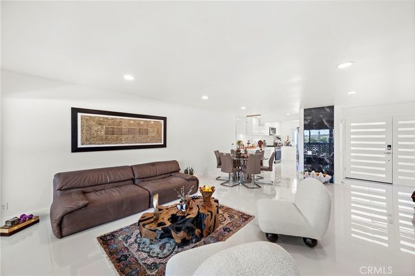 Dining room, Interior, Kitchen, Living room, Recessed Lighting