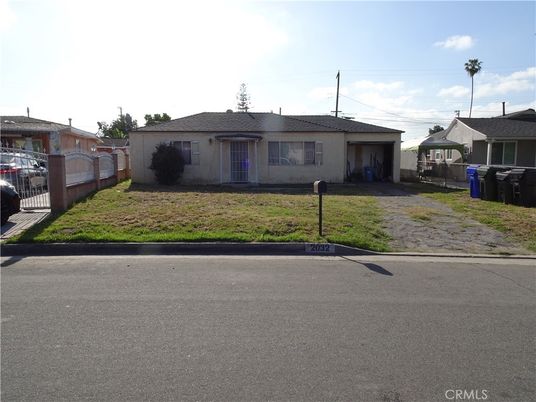 Backyard, Exterior, Facade, Ranch