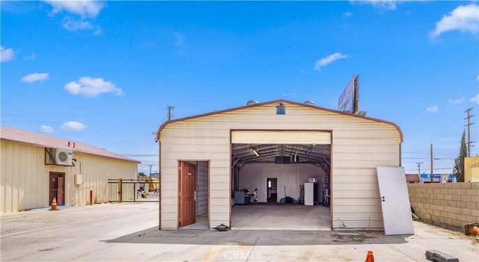 Detached Garage, Exterior
