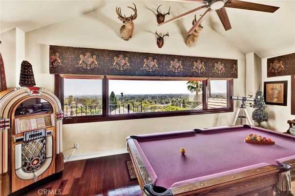 Billiard Table, Game Room, Interior, Wood Texture Flooring