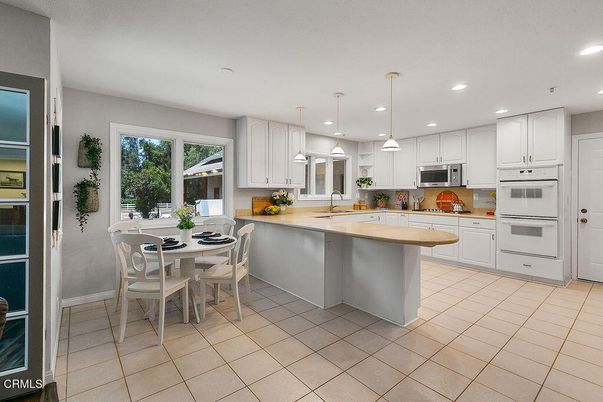 Dining room, Interior, Kitchen, Pendant Lights, Recessed Lighting, Stainless Steel Appliances