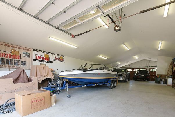 Garage, Interior