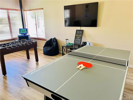 Game Room, Interior, Wood Texture Flooring