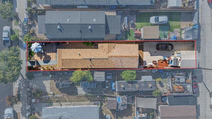 Exterior, Drone